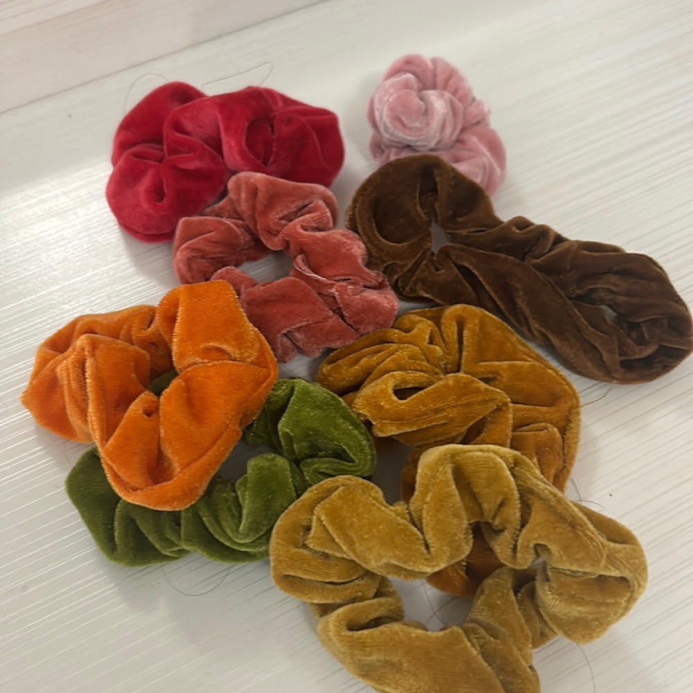 Pack of scrunchies !